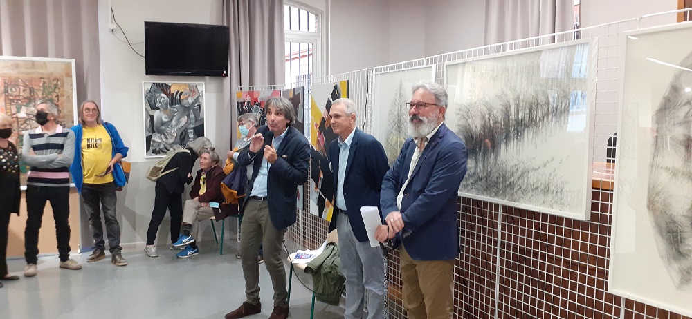 Photographie des élus, directeur et artistes lors du vernissage de l'exposition des artistes de l'association des artistes méridionnaux